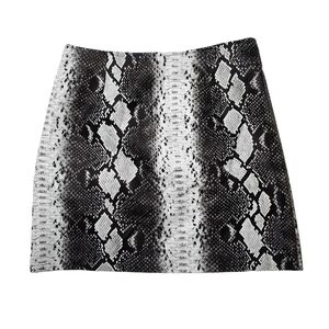 Vestidos Snakeskin Skirt